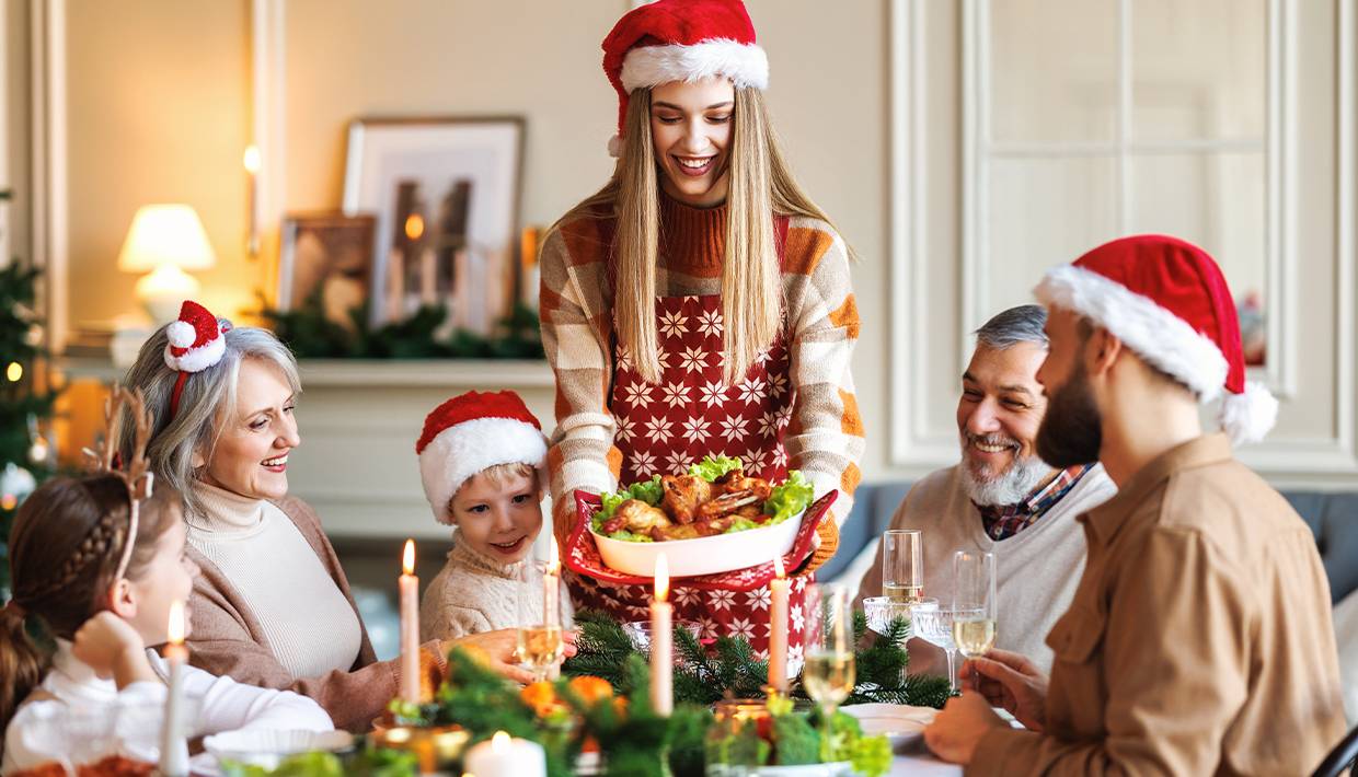 Magia Sărbătorilor într-o Casă Plină de Mobilă